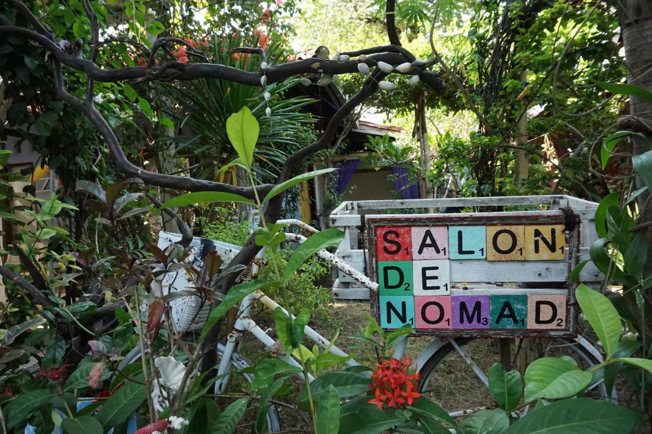 לינה וארוחת בוקר גילי טרוונגן Salon De Nomad Gili T. מראה חיצוני תמונה