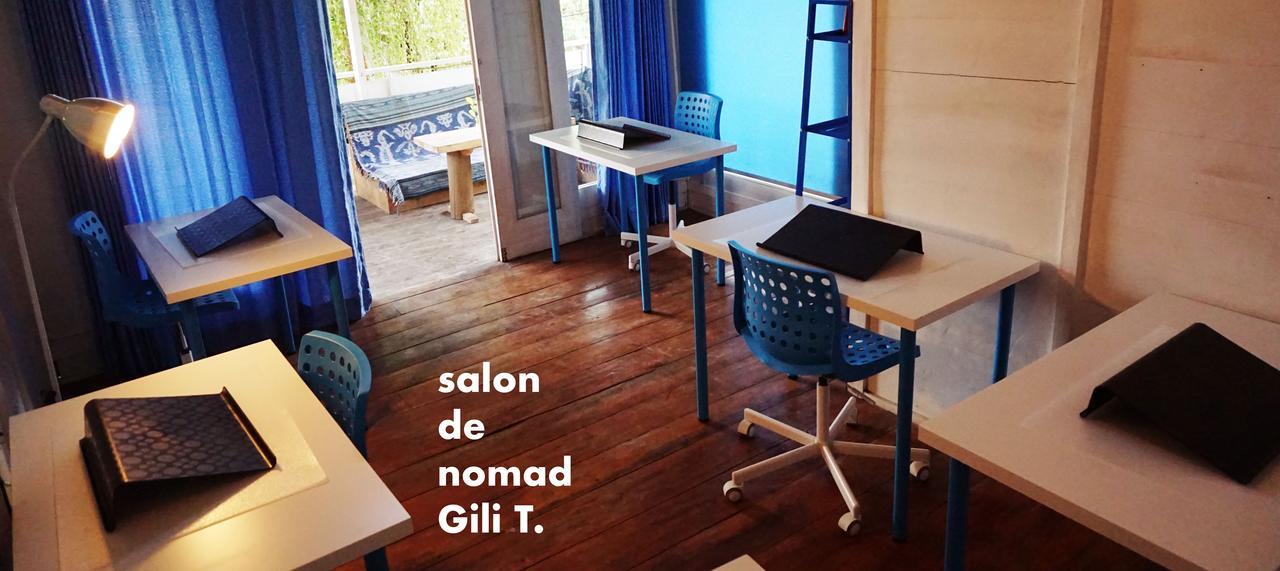 לינה וארוחת בוקר גילי טרוונגן Salon De Nomad Gili T. מראה חיצוני תמונה