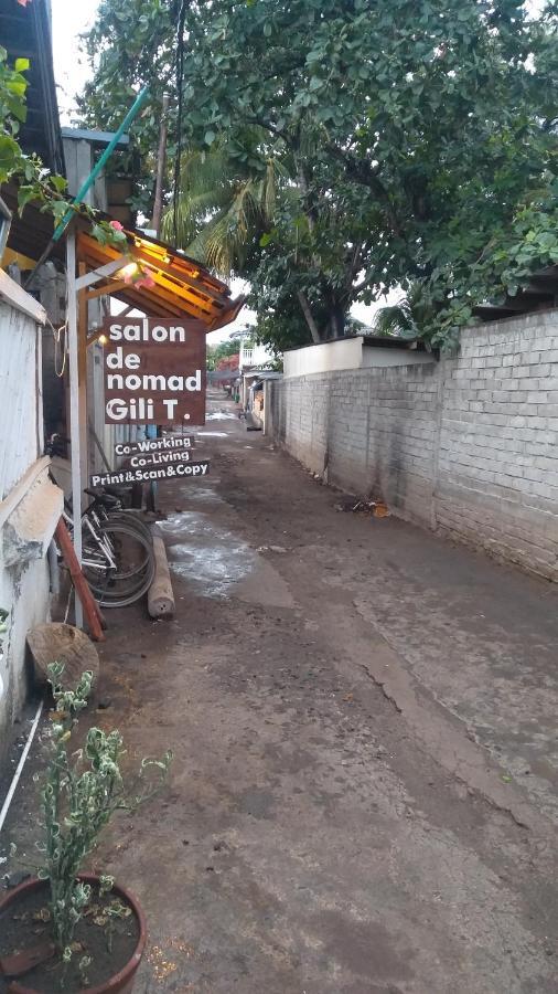 לינה וארוחת בוקר גילי טרוונגן Salon De Nomad Gili T. מראה חיצוני תמונה
