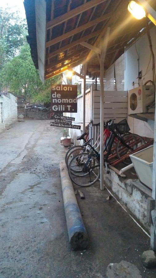 לינה וארוחת בוקר גילי טרוונגן Salon De Nomad Gili T. מראה חיצוני תמונה